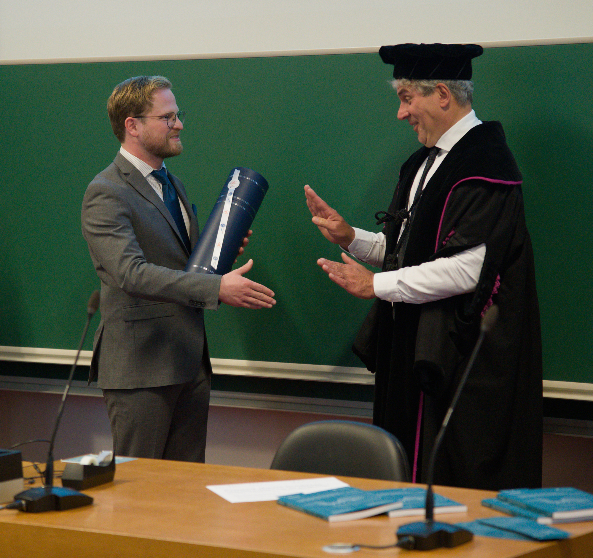 Due to Leiden University protocol, I was not allowed to shake the hand of Twan de Vries.